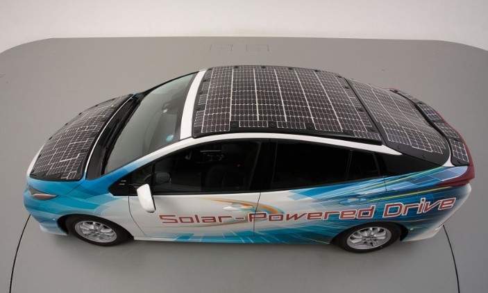 シャープと共同開発しているソーラーパネルの画像